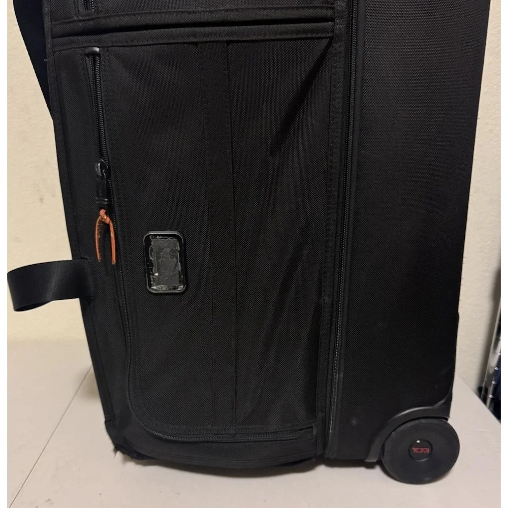 Tumi Alpha 2 Large 2 Wheeled Rolling Split Duffel Bag 22043D2 Suitcase Luggage